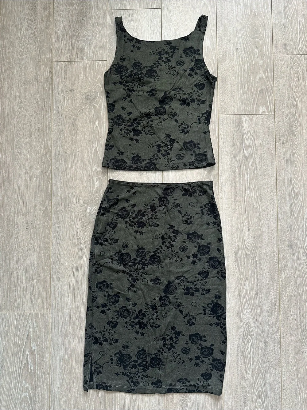 Vintage Y2K Co-Ord 579 Two Piece Matching Set Tank Top Skirt Floral Grunge Sz XS